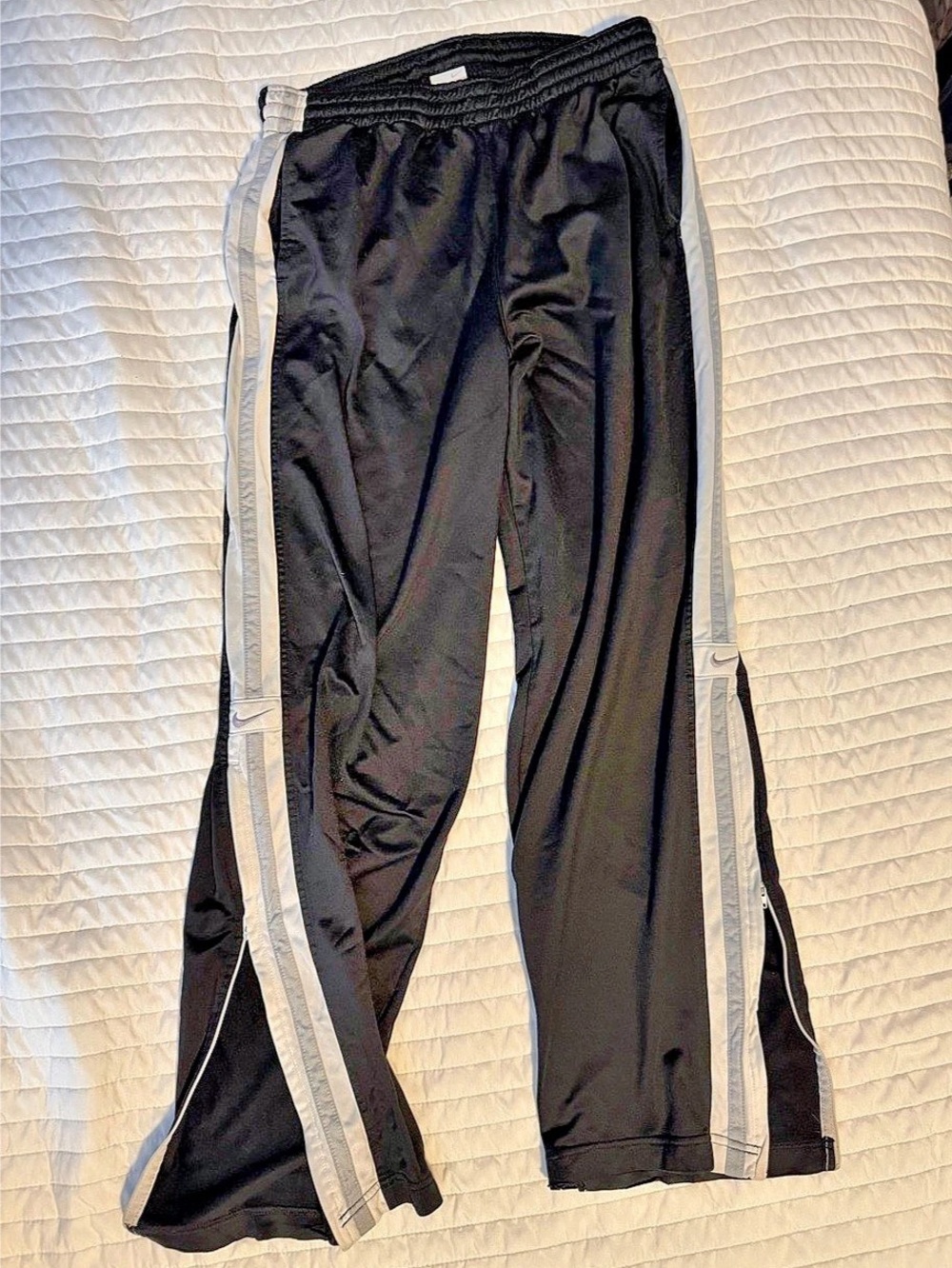 Nike Black & White Track Pants Size Medium G41
